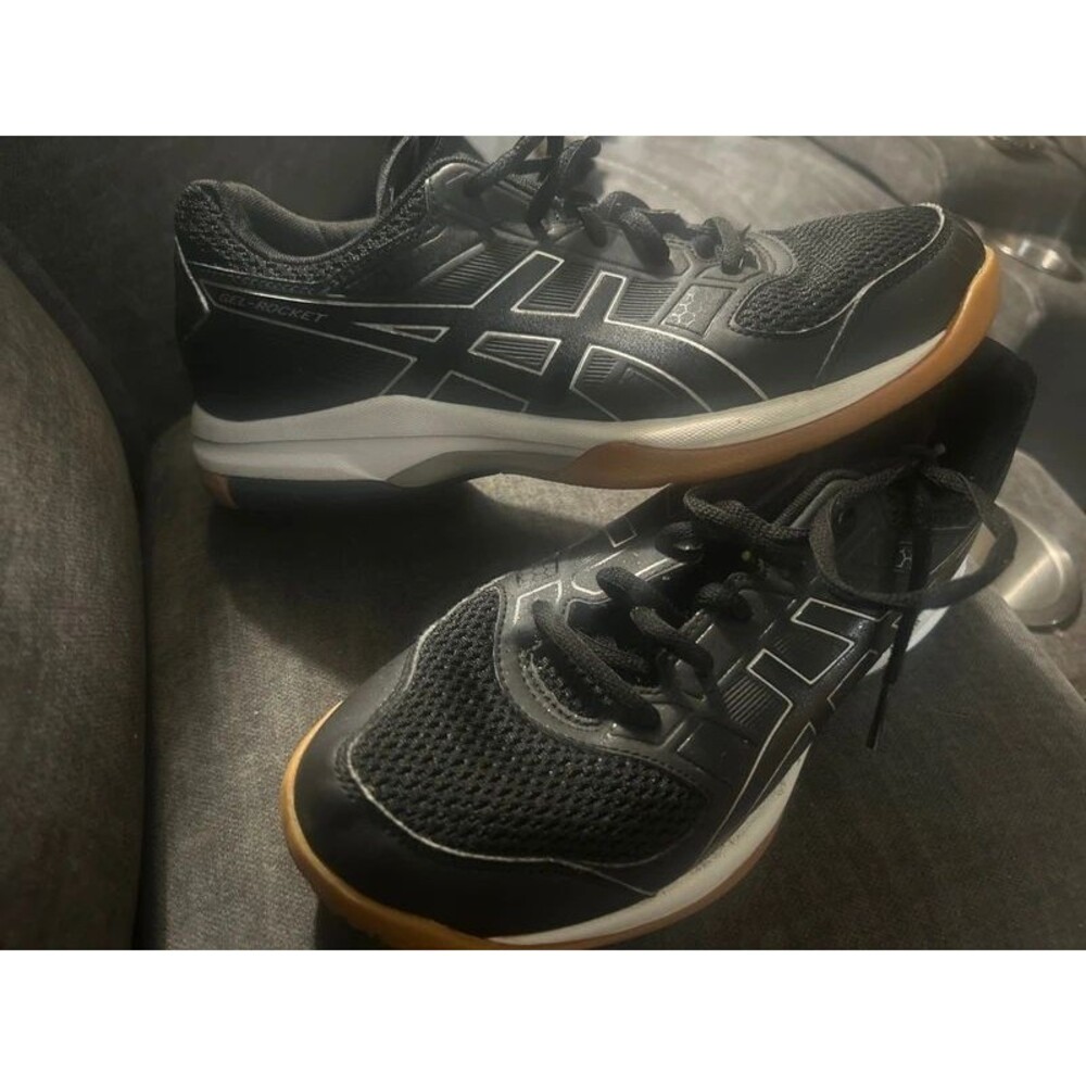 ASIC volleyball shoes size 7.5 women